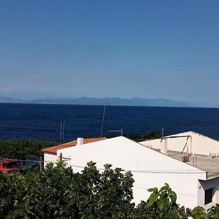 Γεώργιος Παπαϊωάννου Ενοικιαζόμενα Δωμάτια Khrónia Exteriör bild