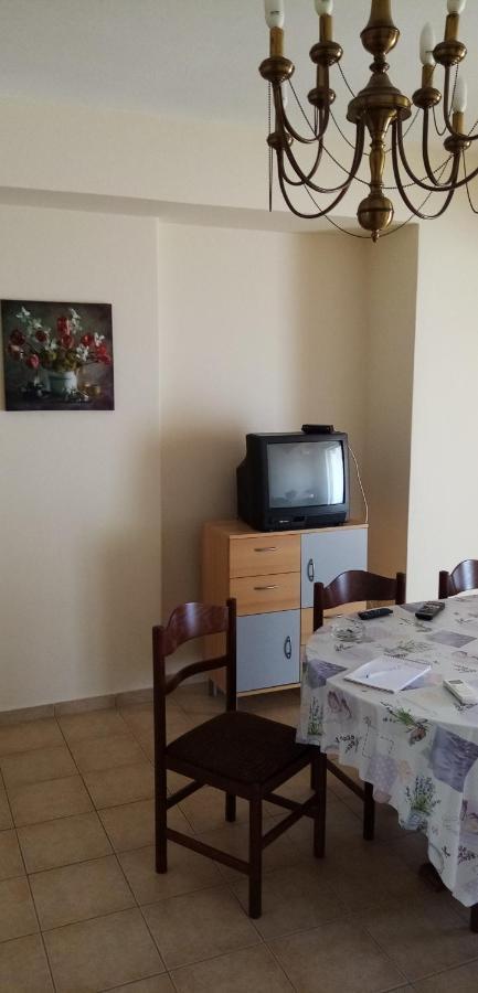 Γεώργιος Παπαϊωάννου Ενοικιαζόμενα Δωμάτια Khrónia Exteriör bild