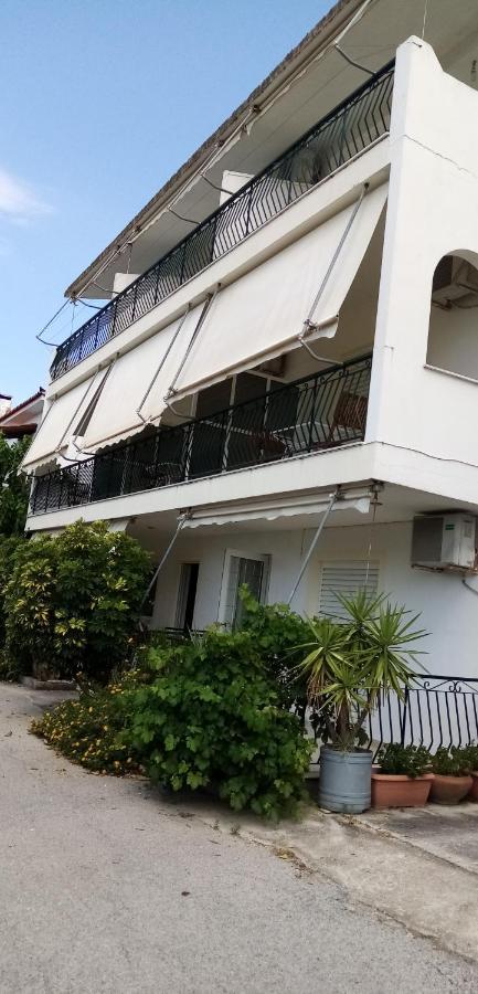 Γεώργιος Παπαϊωάννου Ενοικιαζόμενα Δωμάτια Khrónia Exteriör bild