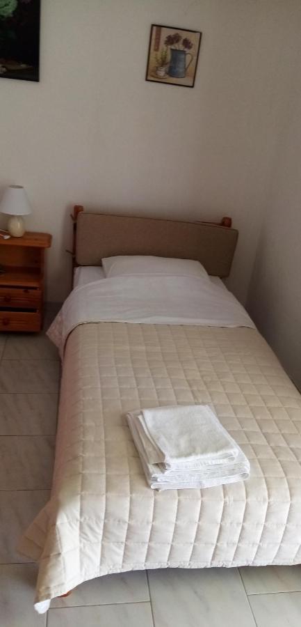 Γεώργιος Παπαϊωάννου Ενοικιαζόμενα Δωμάτια Khrónia Exteriör bild