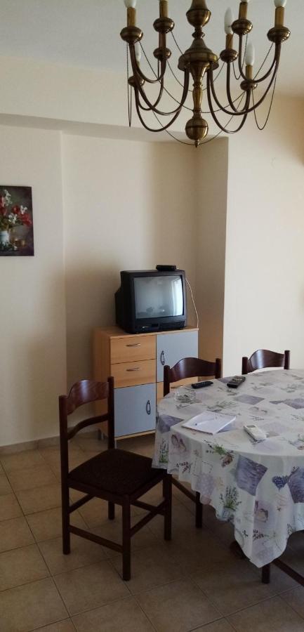 Γεώργιος Παπαϊωάννου Ενοικιαζόμενα Δωμάτια Khrónia Exteriör bild